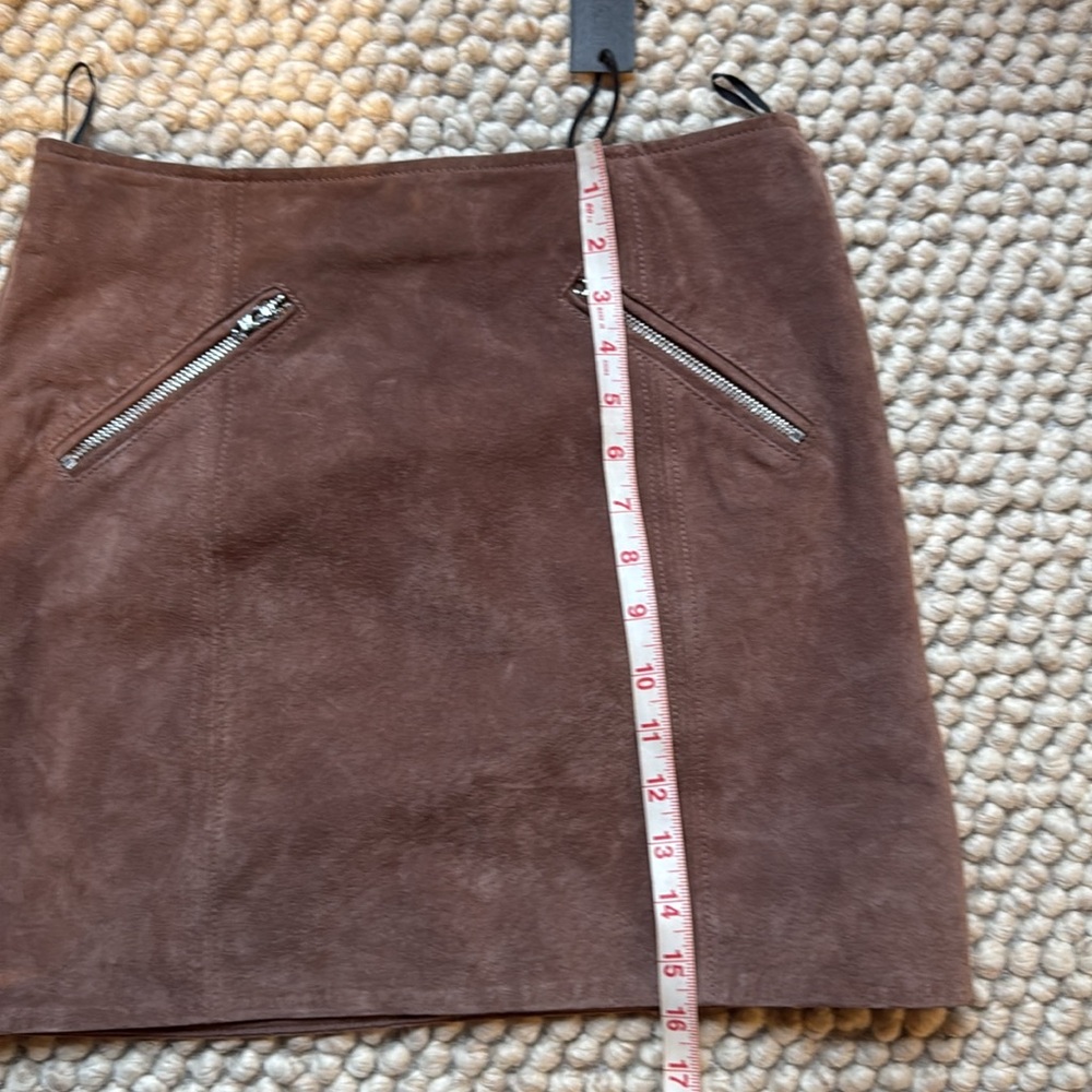 Blank NYC Women's Tan Suede skirt - Picture 5 of 6